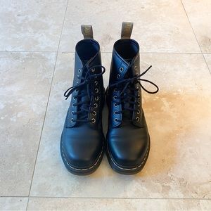Dr Martens (Vegan 1460)